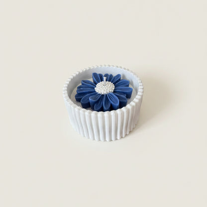 Dark Rose – Petite Candle (Blue Daisy)
