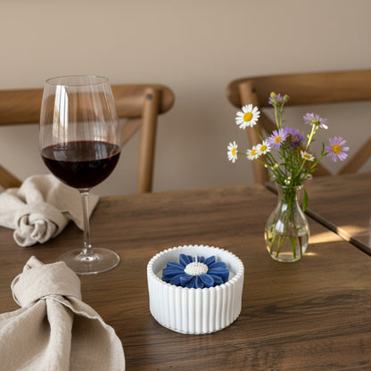Dark Rose – Petite Candle (Blue Daisy)