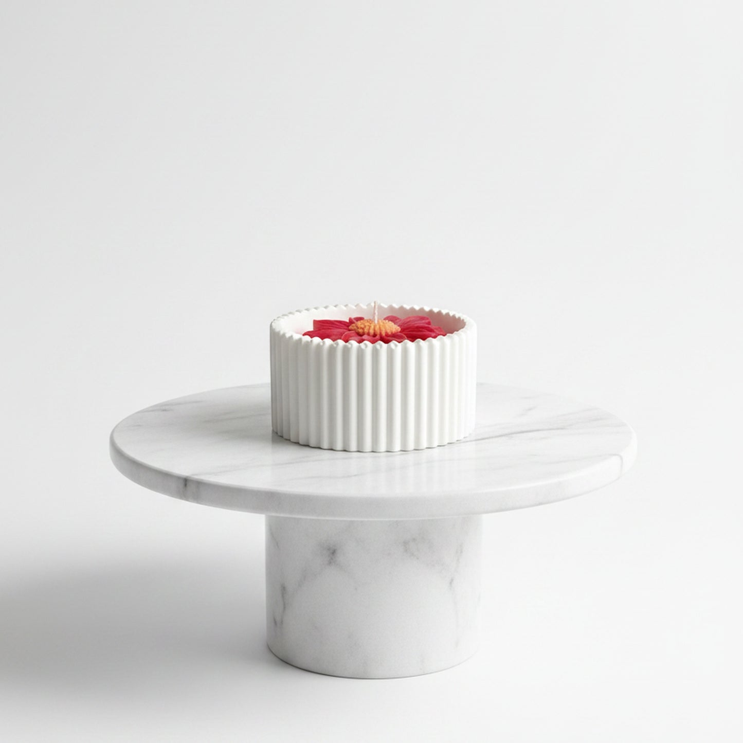 Gardenia Mist – Petite Candle (Red Daisy)