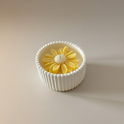 Gardenia Mist – Petite Candle (Yellow Daisy)