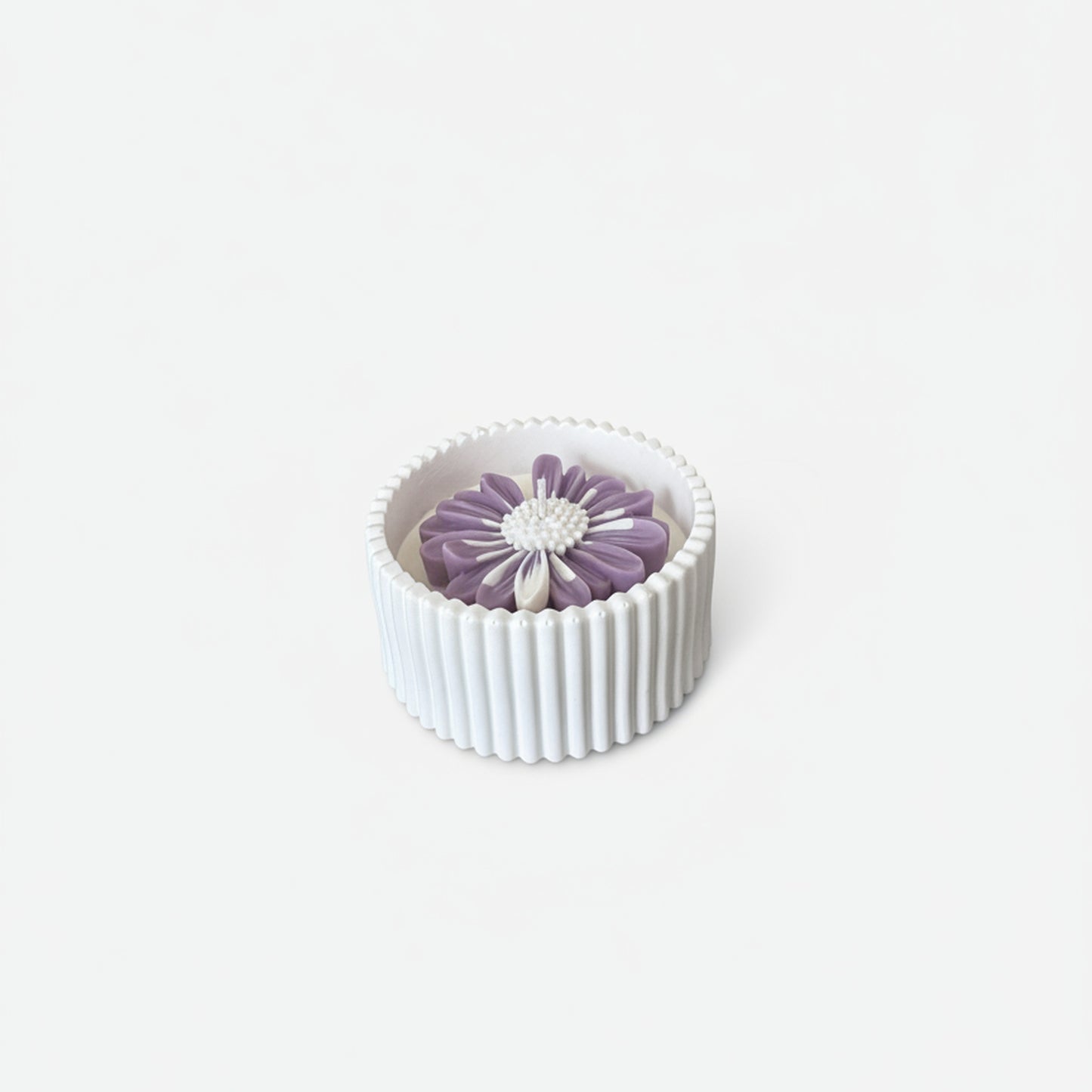 Moonlit Jasmine – Petite Candle (Purple Daisy)
