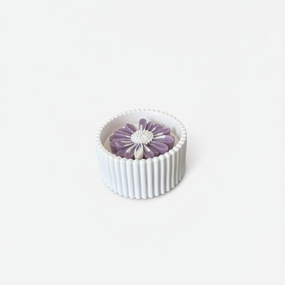 Moonlit Jasmine – Petite Candle (Purple Daisy)