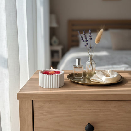 White Magnolia – Petite Candle (Red Daisy)