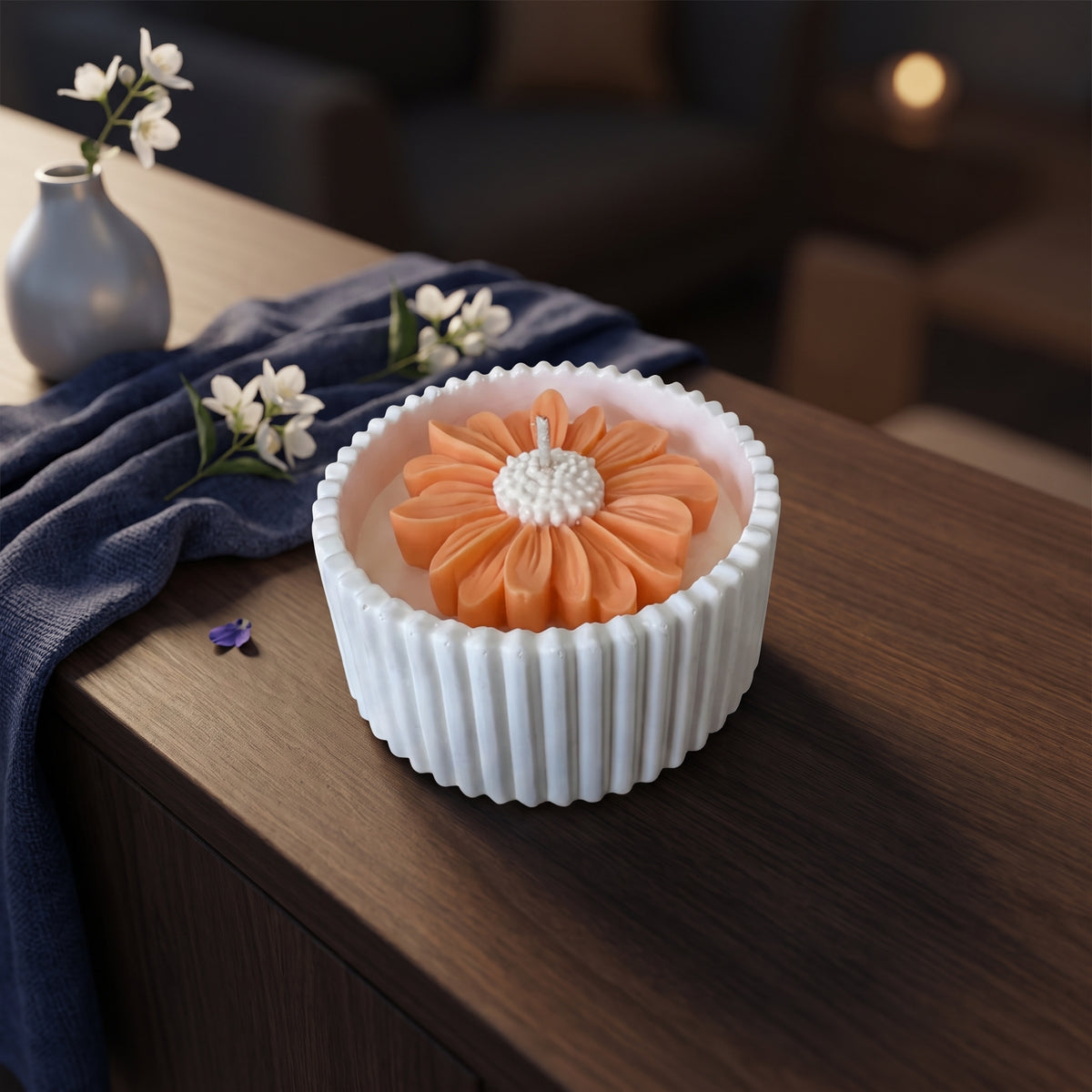 Moonlit Jasmine – Petite Candle (Orange Daisy)