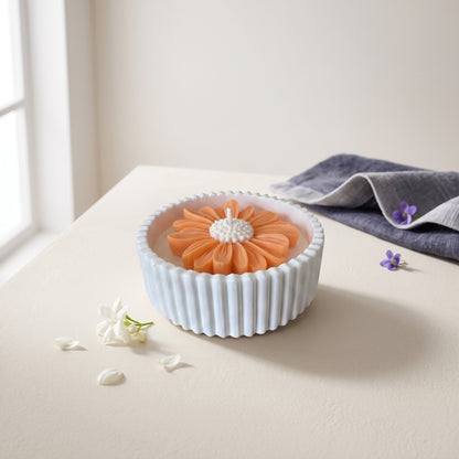 Moonlit Jasmine – Petite Candle (Orange Daisy)