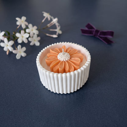 Moonlit Jasmine – Petite Candle (Orange Daisy)